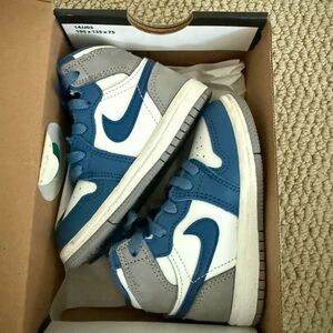 Toddler Jordans Size 6 Blue and Gray Sneakers